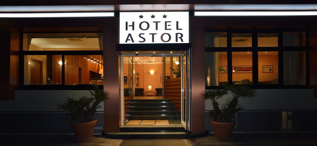 Astor Hotel