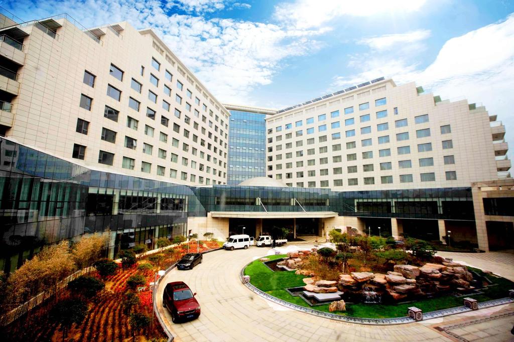 Landbridge Jinjiang Hotel