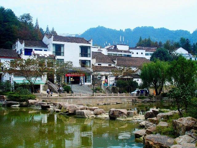 Jiuhuashan Golden Phoenix Hotel