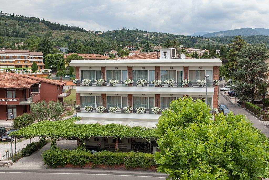 Hotel Benaco