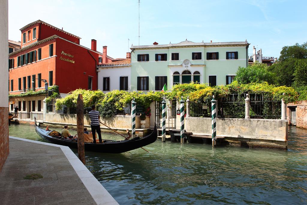 Pensione Accademia Villa Maravege