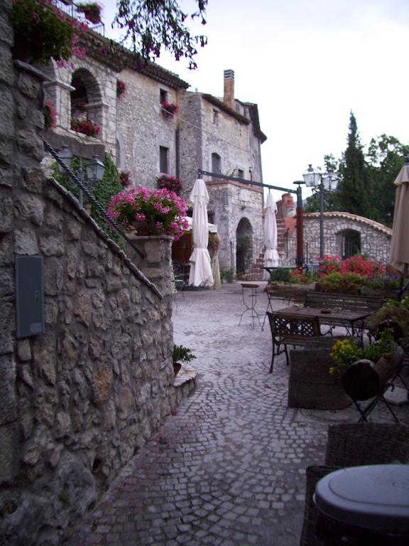 Al Piccolo Borgo Locanda Con Alloggio