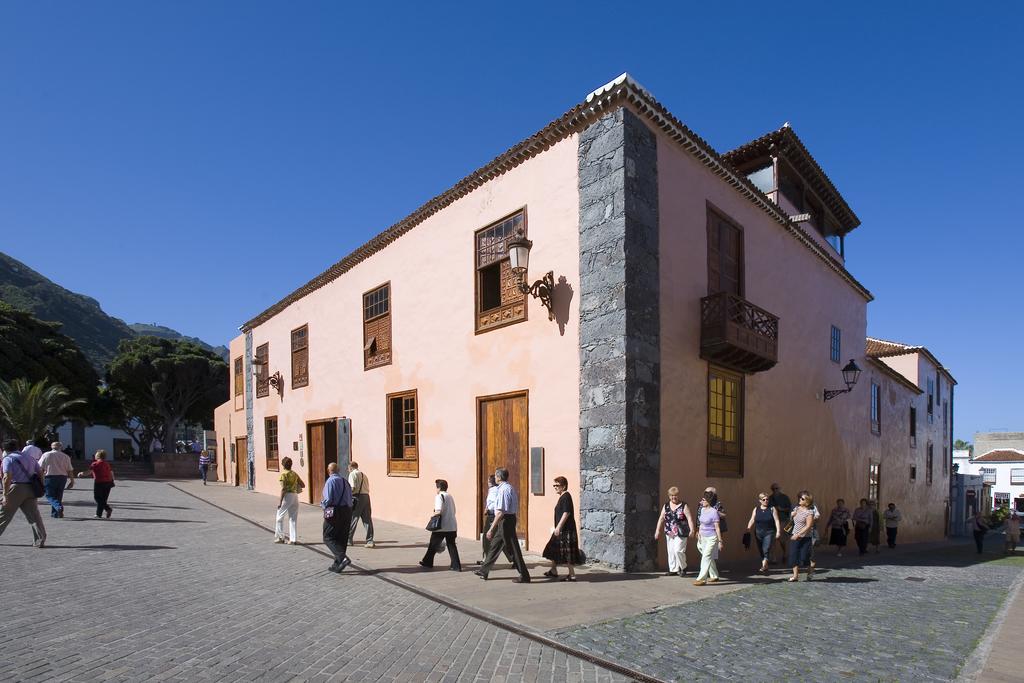 Hotel La Quinta Roja