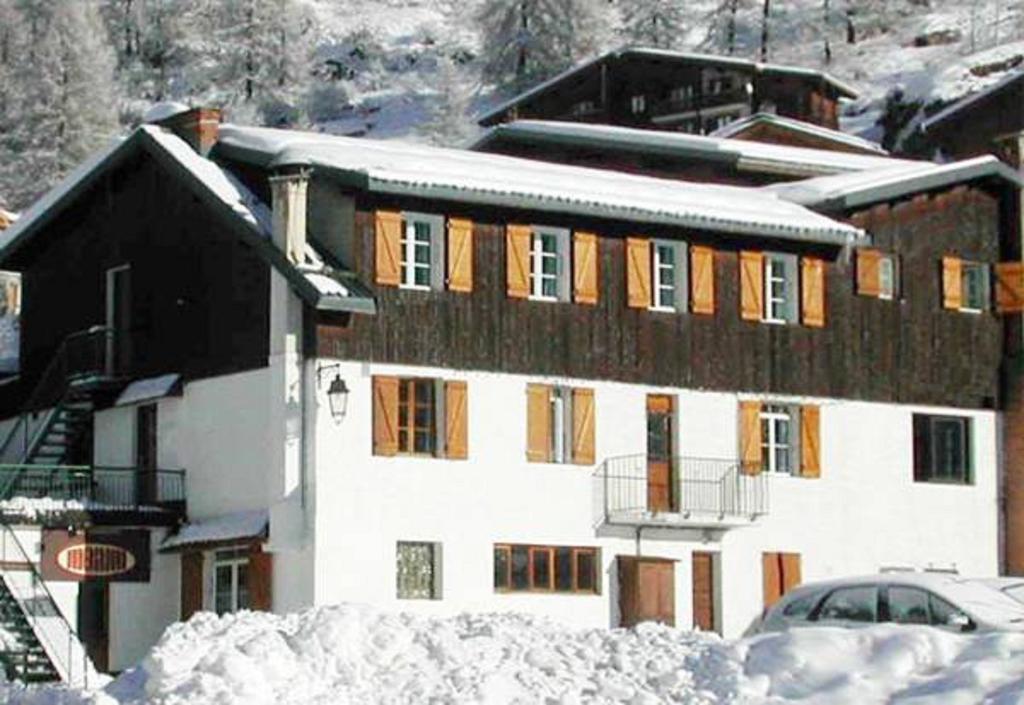 Chalet Chardons