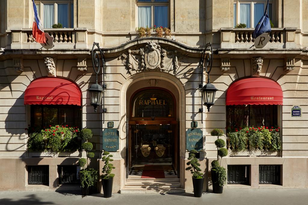 Hotel Raphael