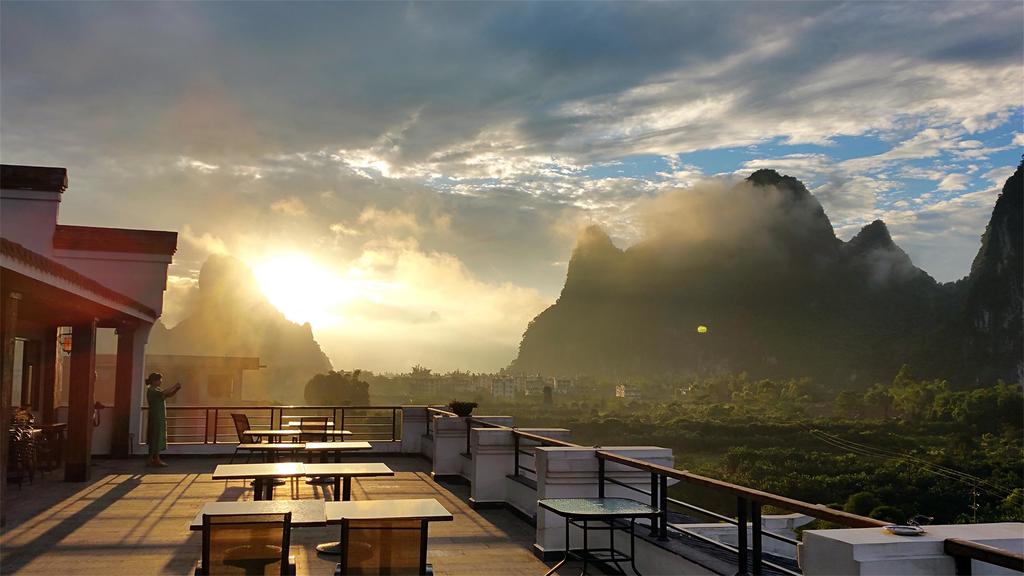 Yangshuo Xingping Island Resort