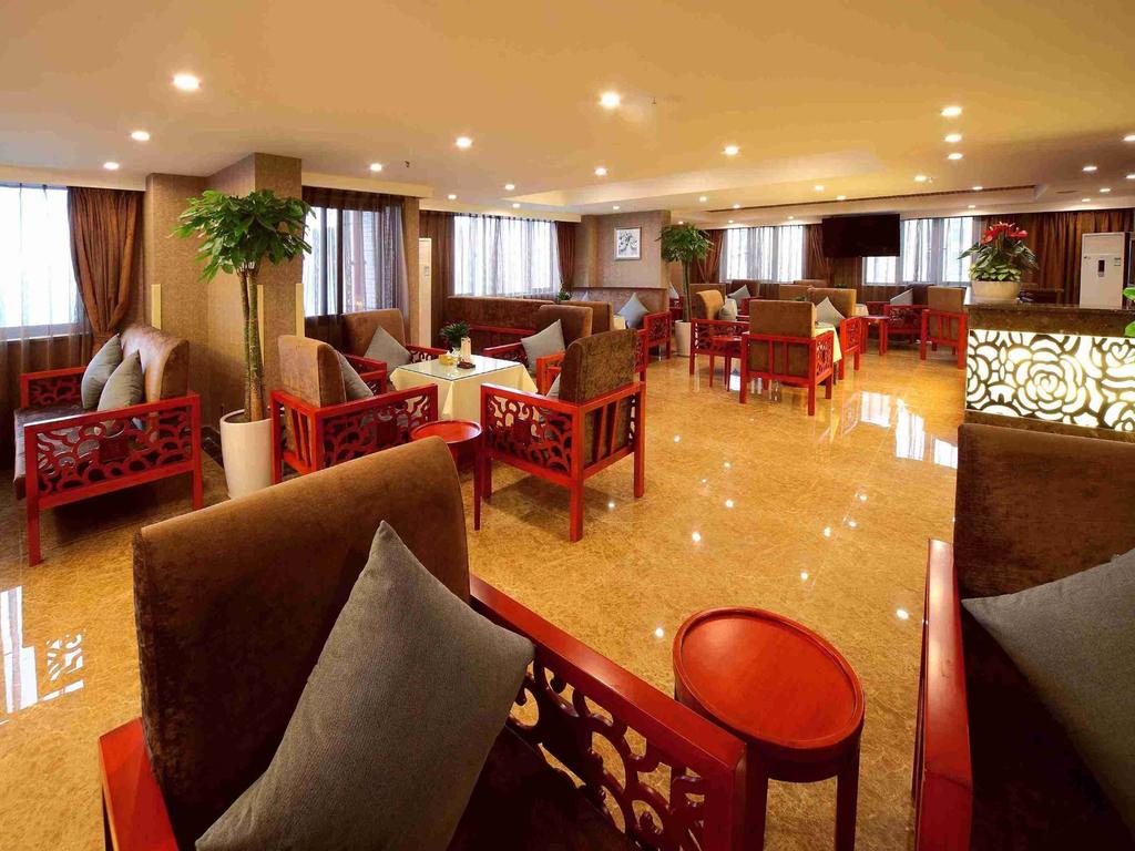 Longcheng Hotel