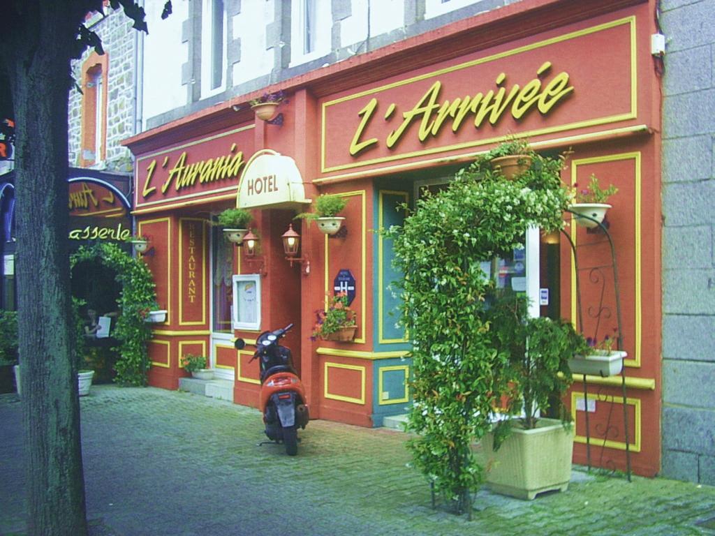 Hotel De Larrivée