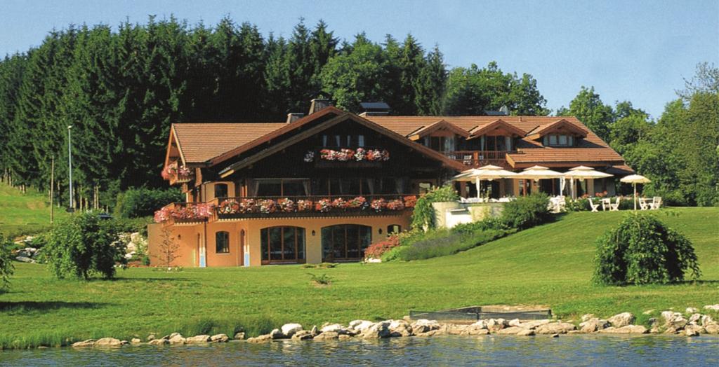 Lancolie Chalet Du Lac