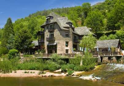 Hôtel-Restaurant Hervé Busset - Domaine de Cambelong