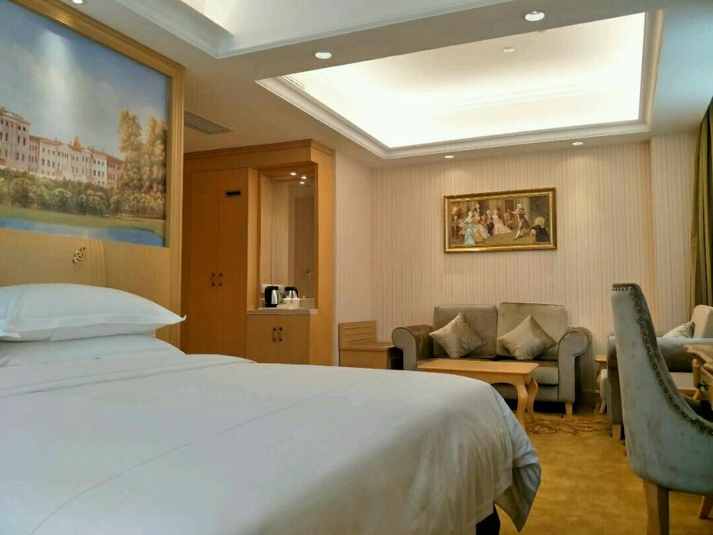 Vienna Intl Hotel