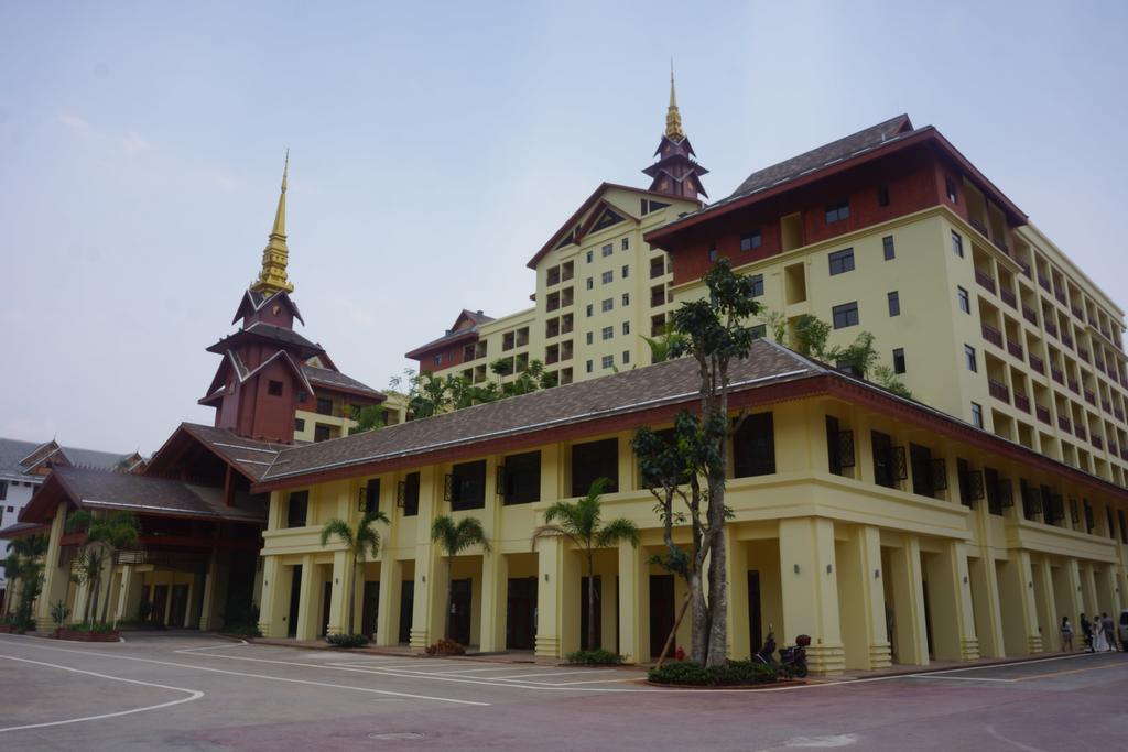 Xishuangbanna Shibao Business Hotel