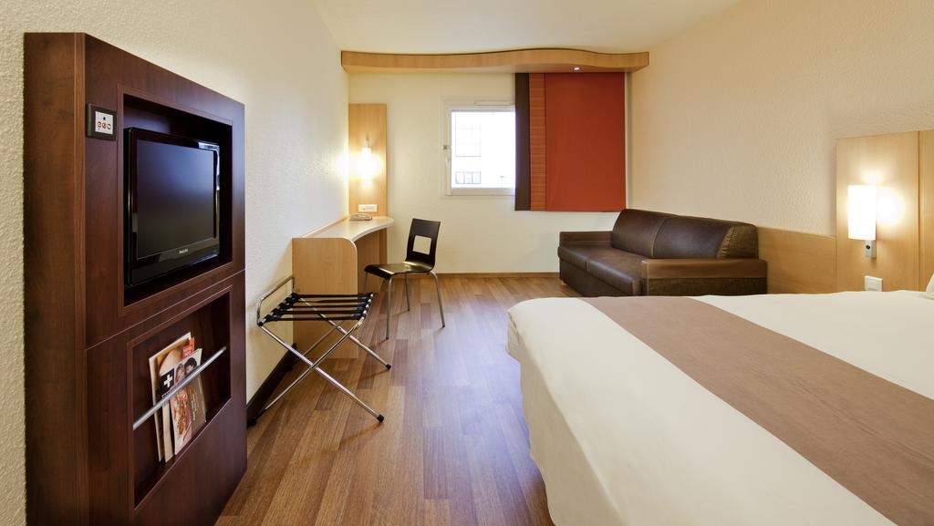 ibis Paris Pantin Eglise