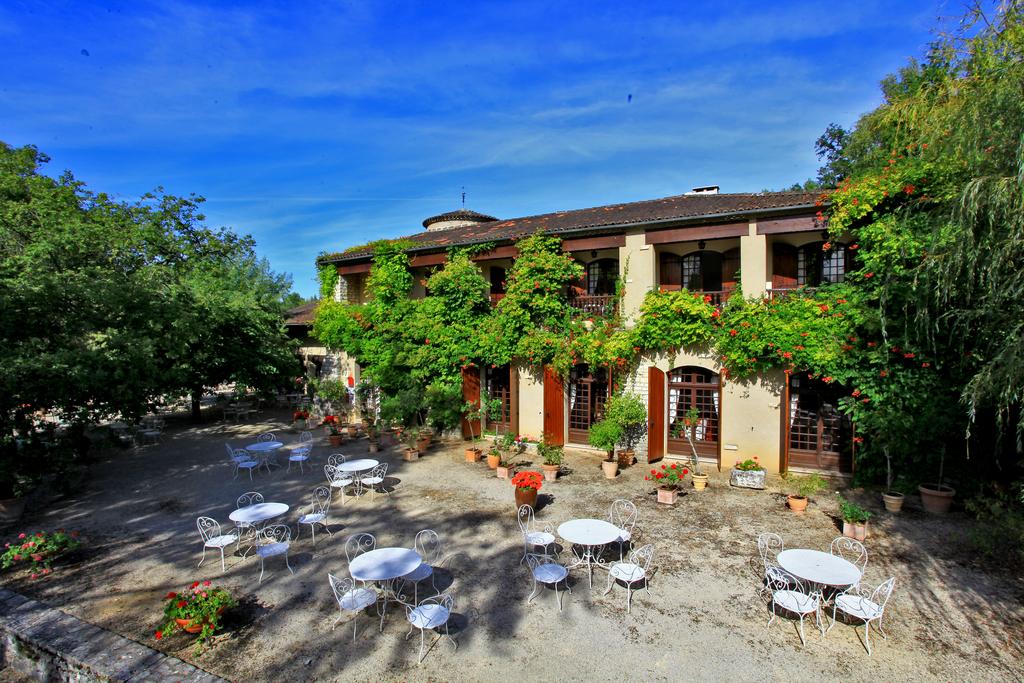 Auberge de LÉtang Bleu