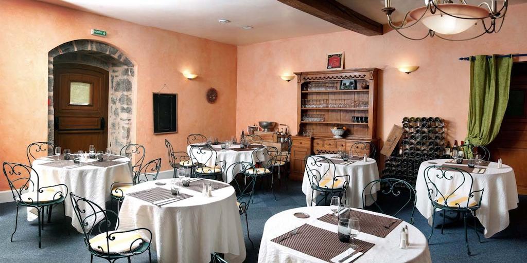 Logis de LEurope Restaurant Le Cepage