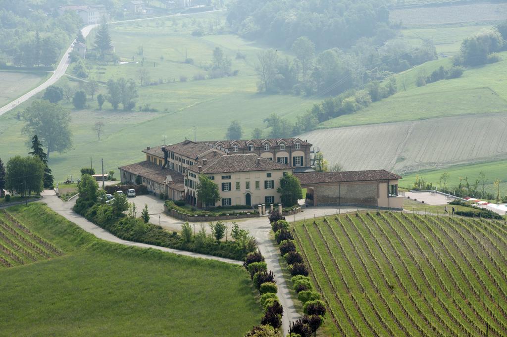 Spinerola Hotel in Cascina and Restaurant Uvaspina