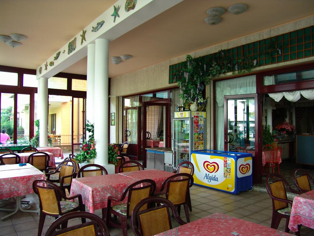 Hotel Villa Dina