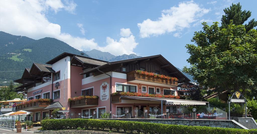 Hotel Zum Tiroler Adler