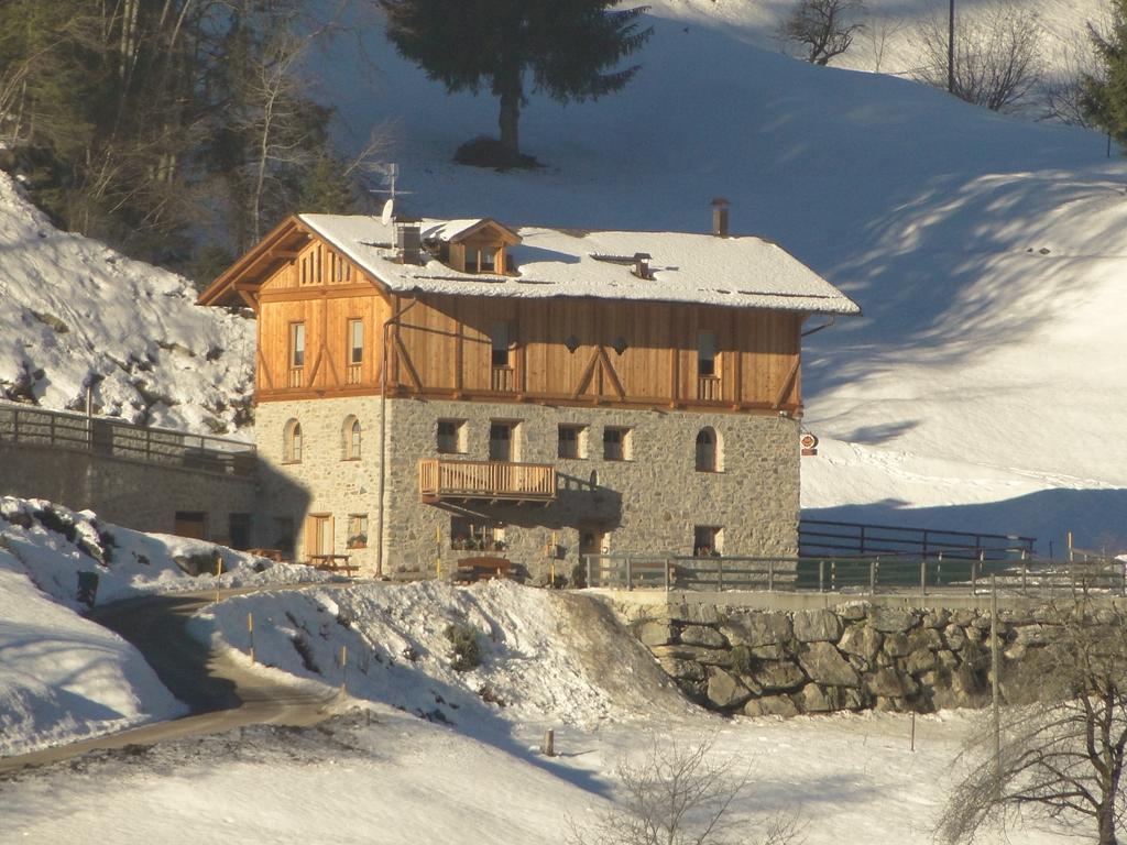 Chalet Val Di Rabbi - Hostel