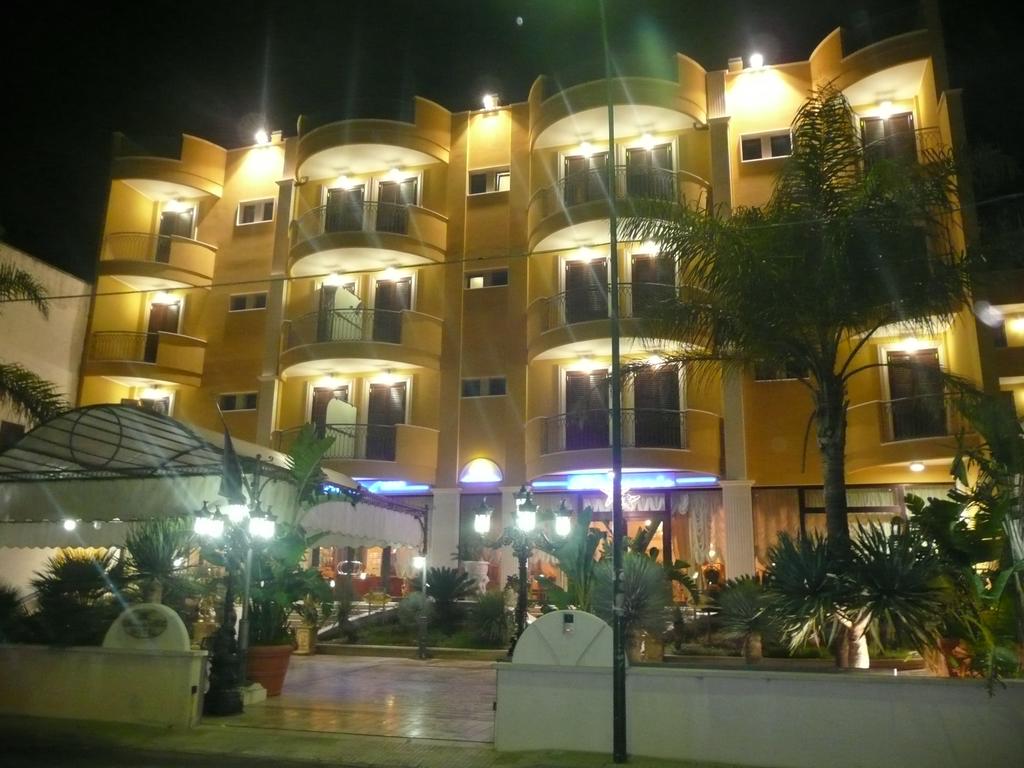 Hotel Riva Del Sole