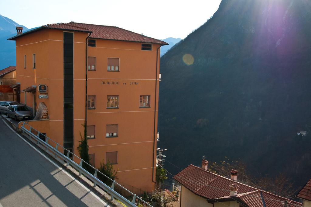 Albergo De Jean