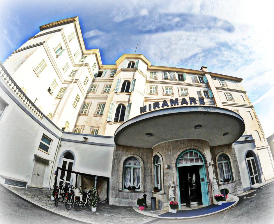 Hotel Miramare Continental Pala