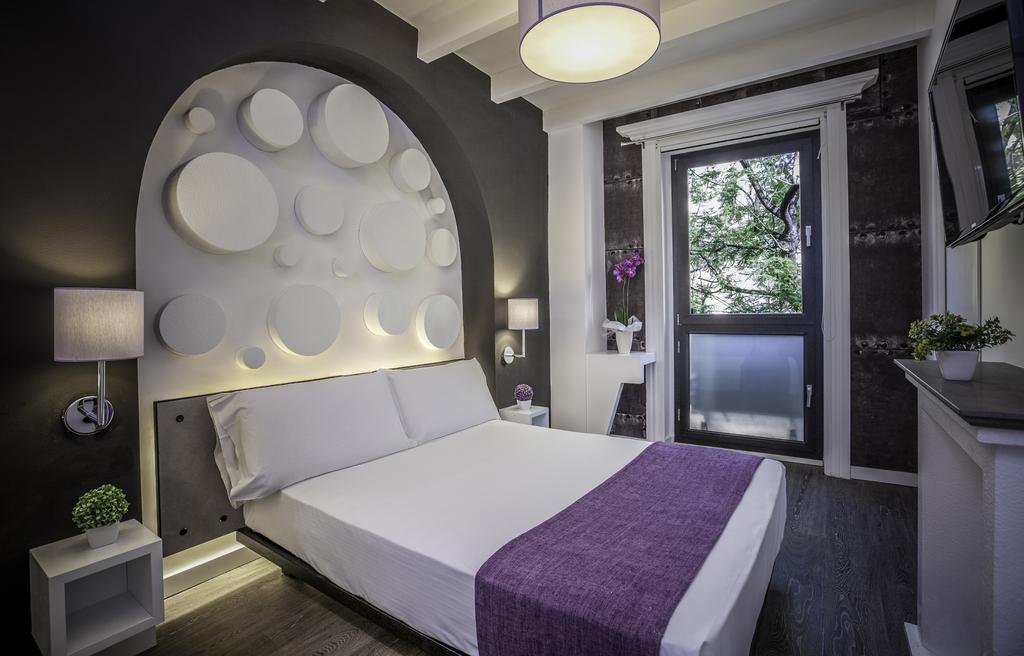 Neverfull Boutique Hotel