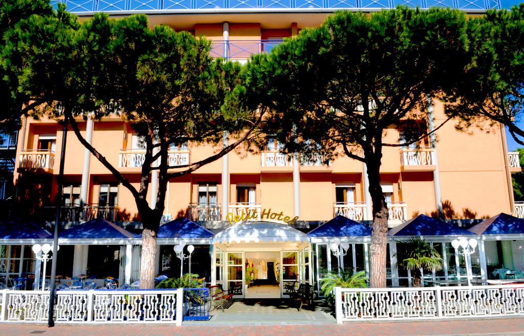 Petit Hotel