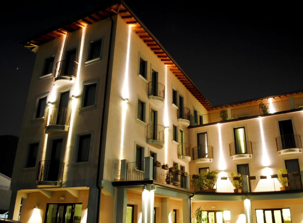 International hotel Iseo