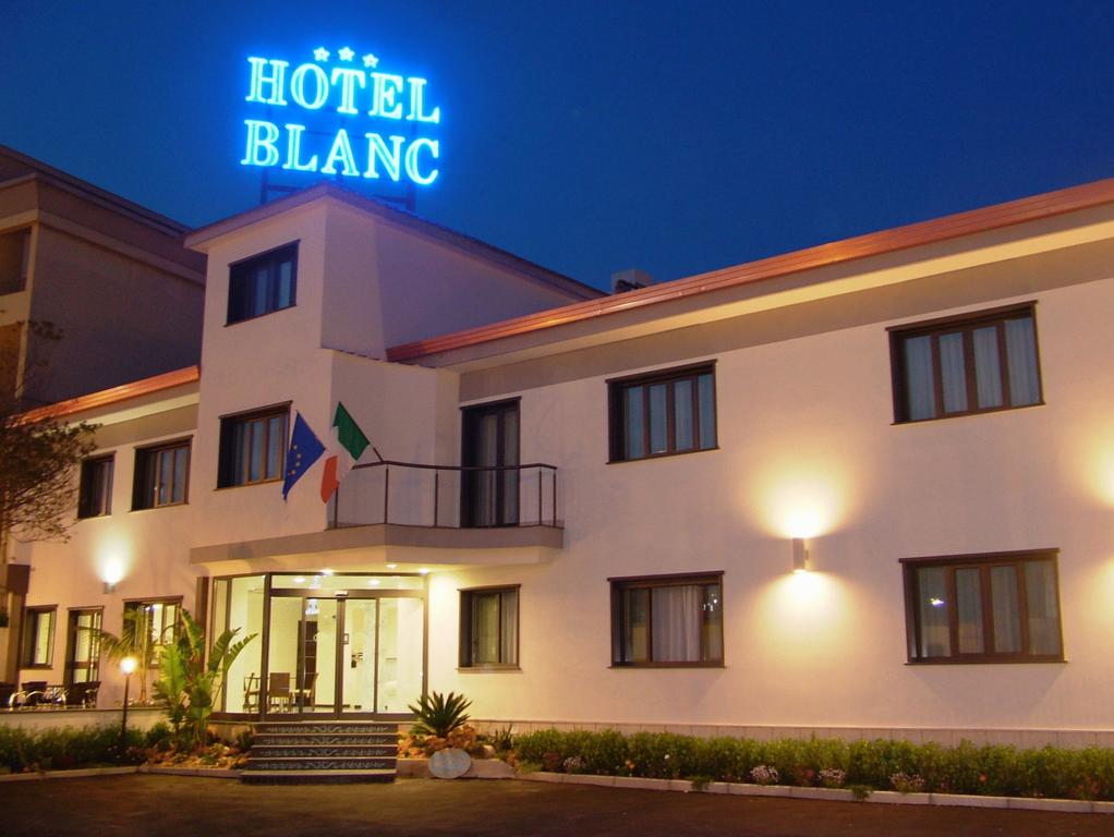 Hotel Blanc