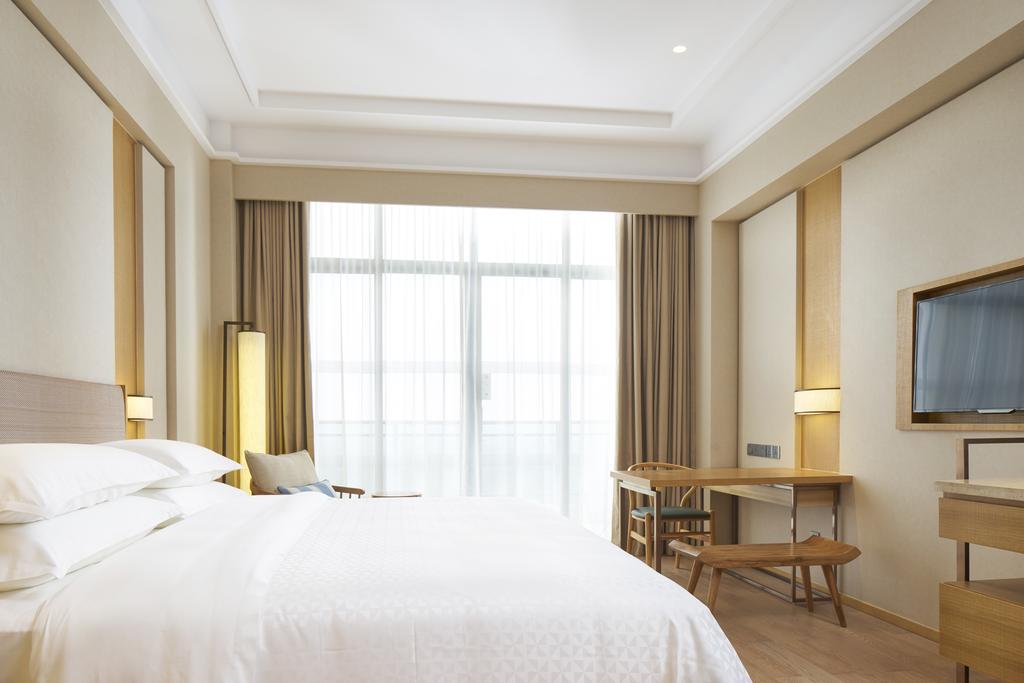 Four Points Pujiang Resort