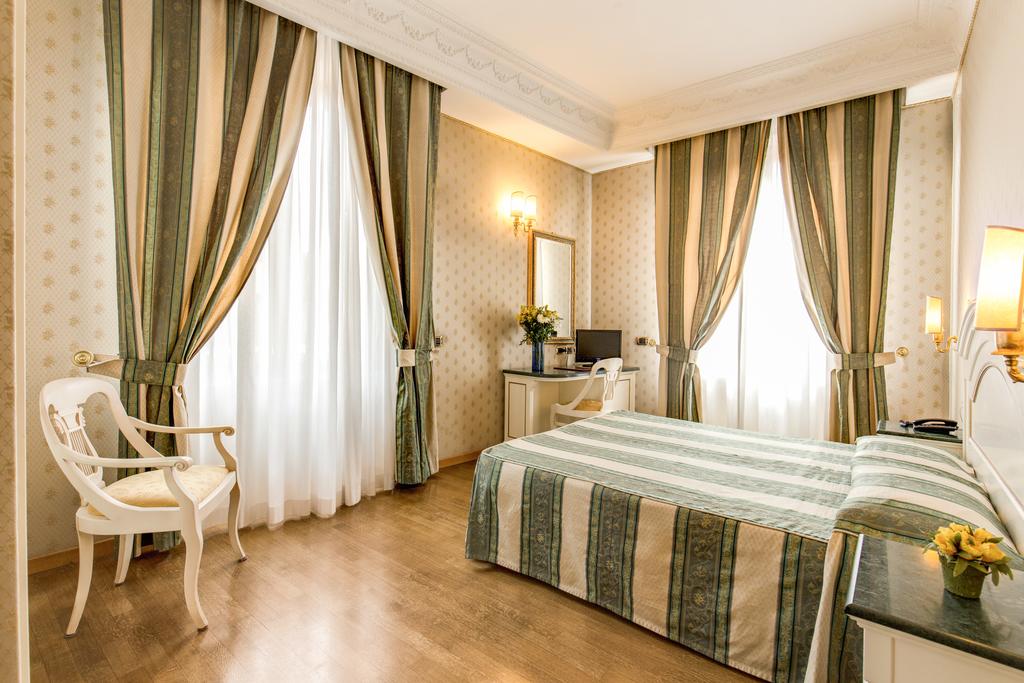 Hotel La Lumiere di Piazza di Spagna