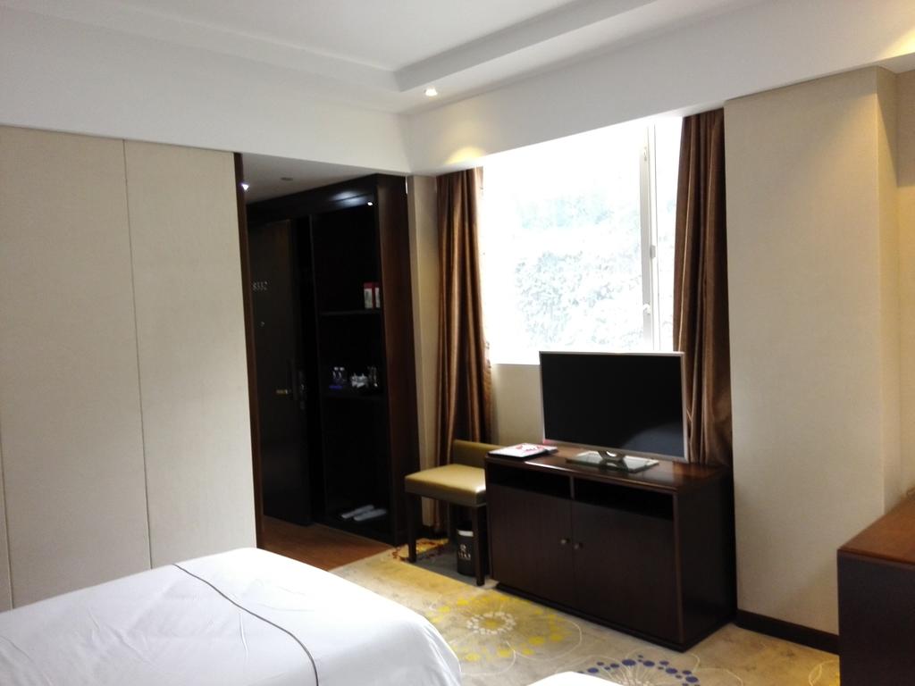 Guangzhou Boheng Classic Hotel Changlong Branch