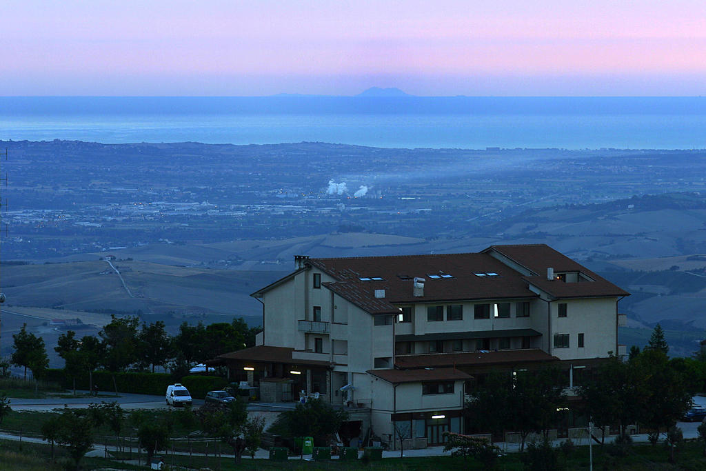 Hotel Tetto delle Marche - Ristorante dei Conti