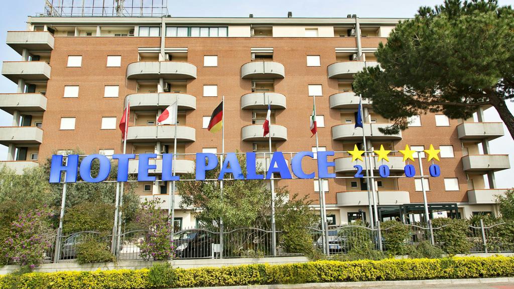 Hotel Palace 2000