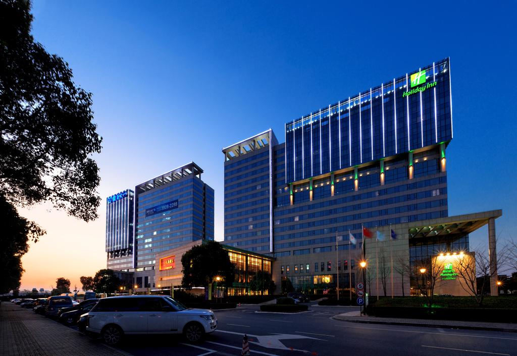 Holiday Inn Shanghai  West