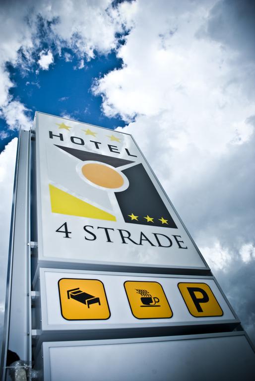 Hotel 4 Strade