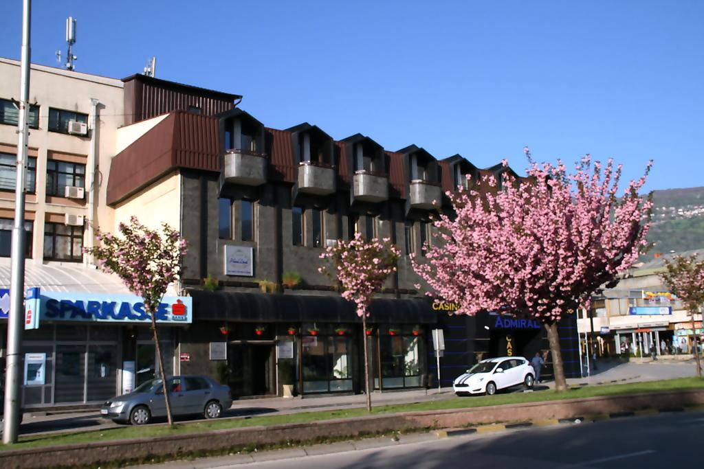 Hotel Lirak