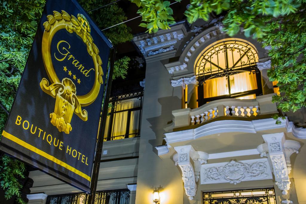 Grand Boutique Hotel