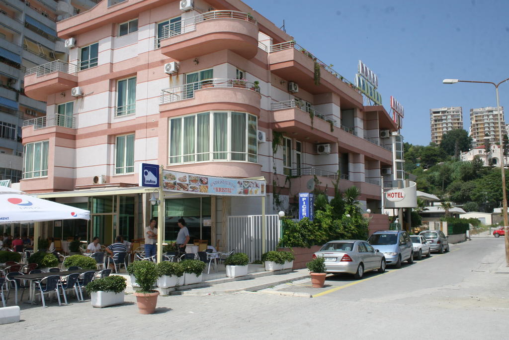 Kristal Hotel