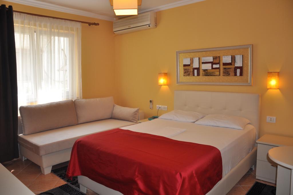 Hotel Pik Loti