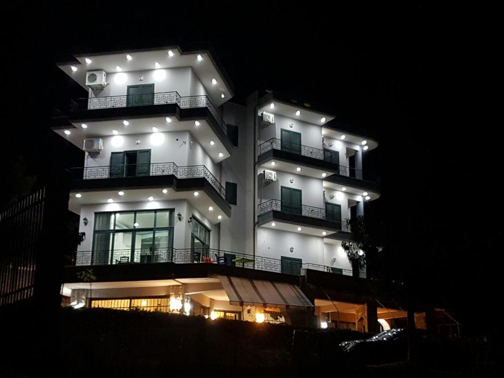 Hotel Artisti Vlore