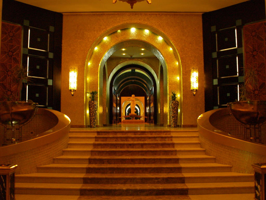 Cristal Grand Ishtar Hotel