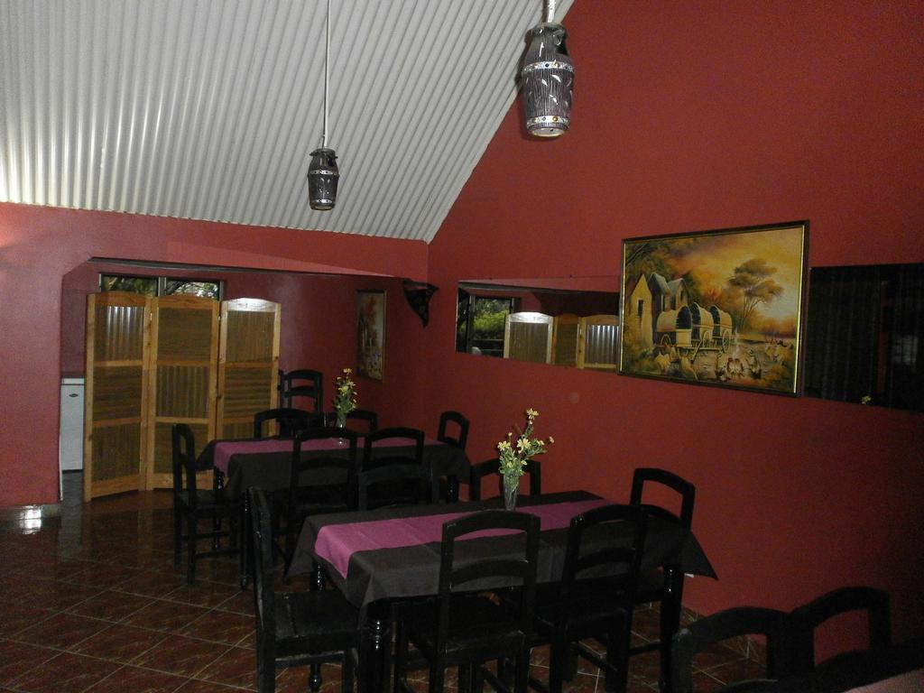 Azalée Hotel Restaurant