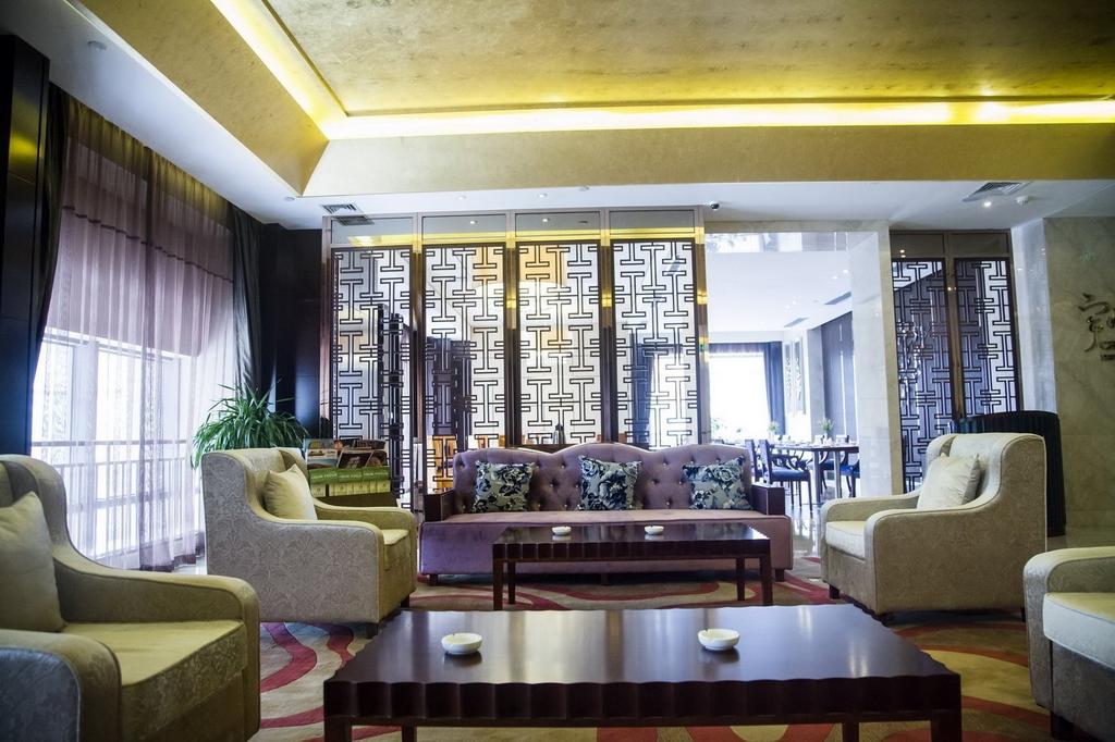 Wendeng Huaxi Hotel