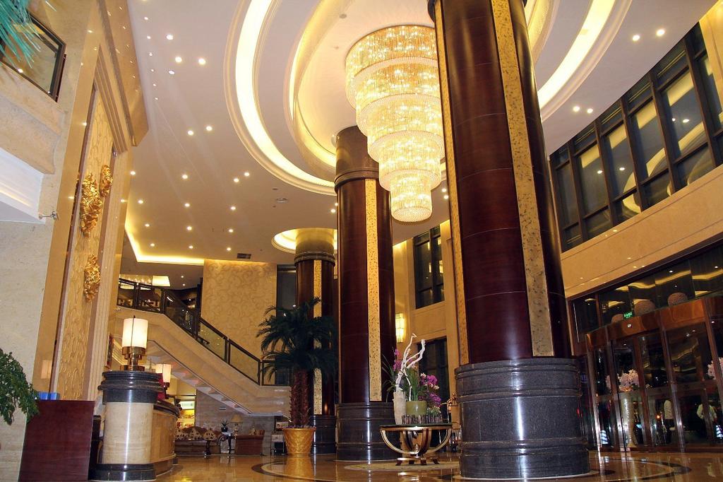 Shunhui Century Baden Hotel