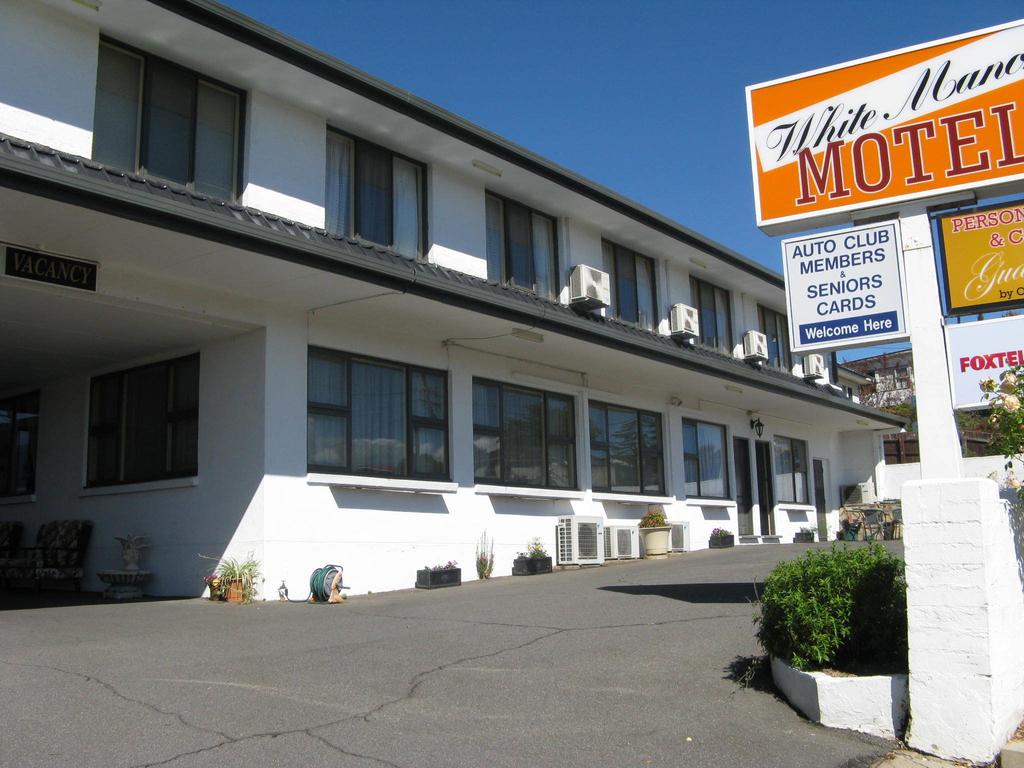 White Manor Motel