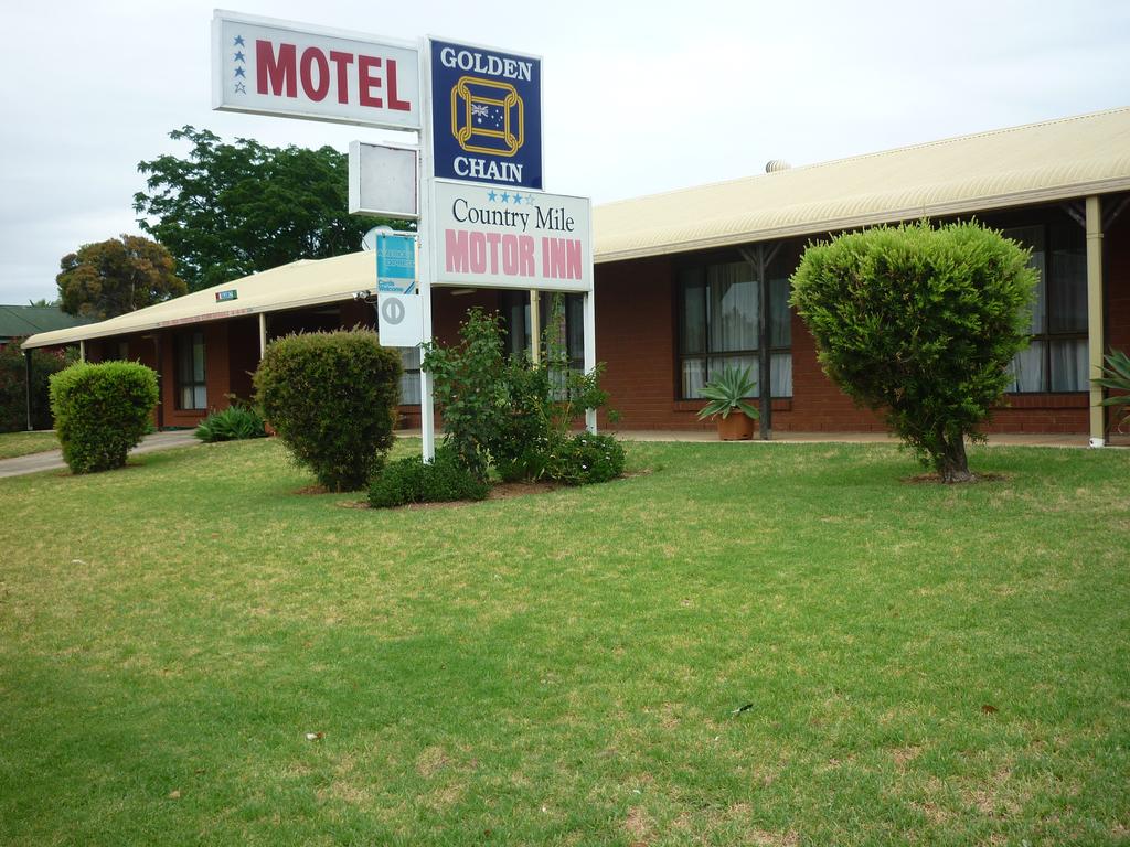 Country Mile Motor Inn