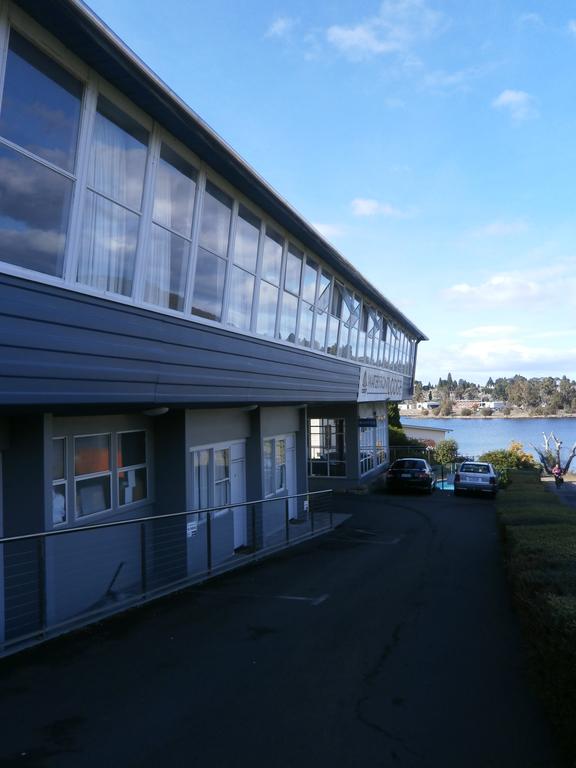 Waterfront Lodge Motel