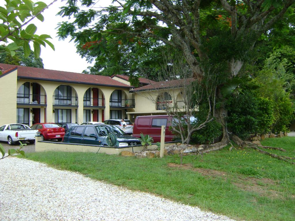 Poinciana Motel